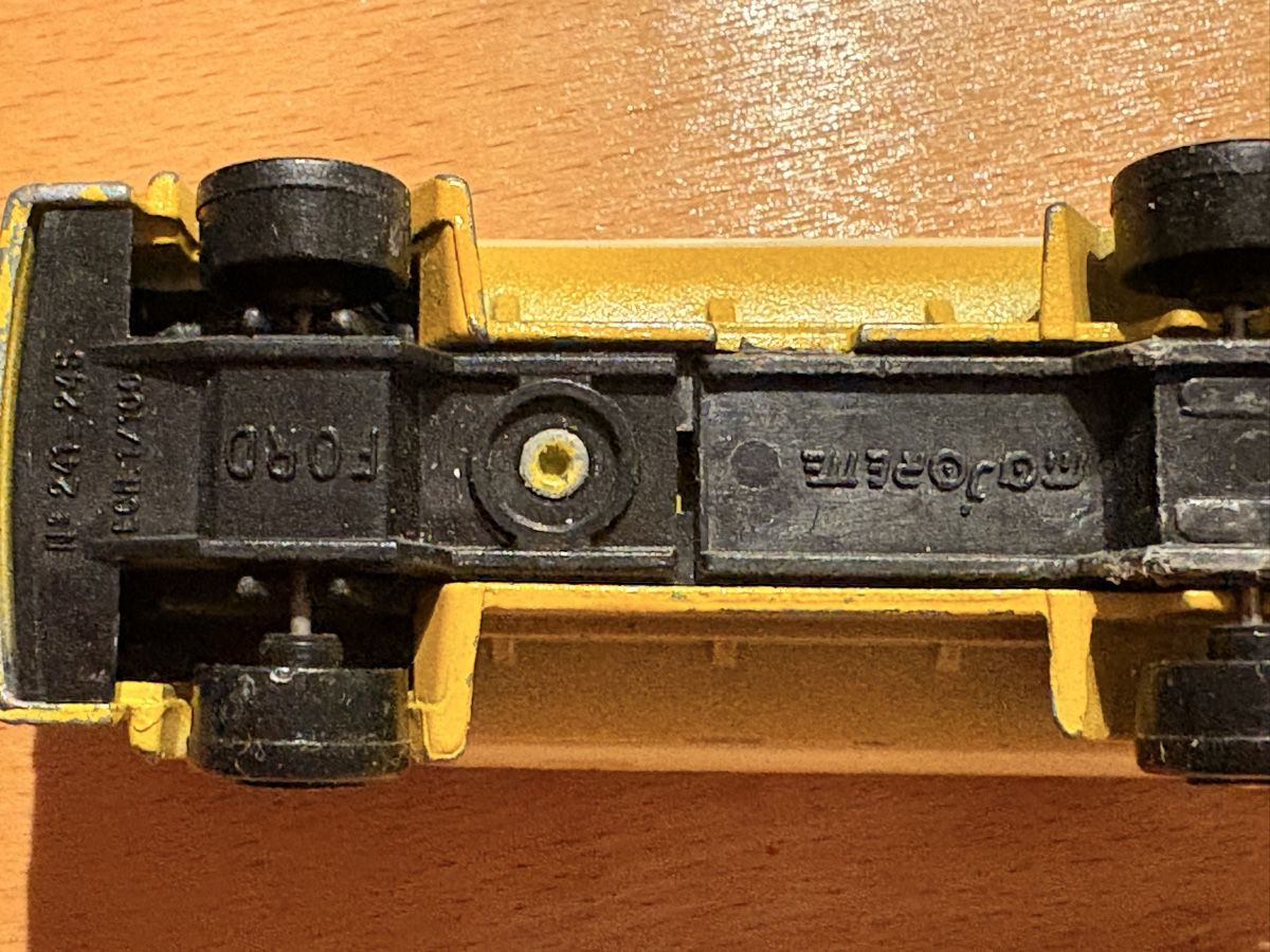 Majorette Modellautos: Camion citerne Ford Shell Majorette jaune, miniature – Gebraucht aus Carouge GE von irma016 2