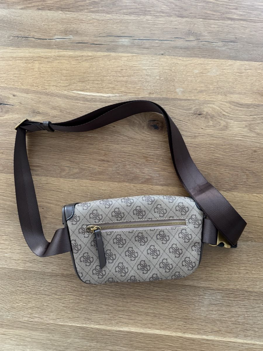 Guess Borse: Guess Bauchtasche – Nuovo (secondo la descrizione) da Bäch SZ venduto da edo_9m62 1
