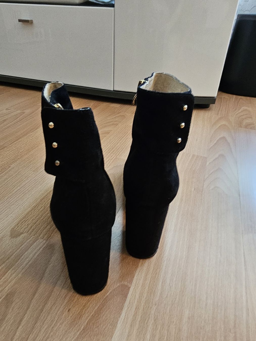 Damenschuhe: Stiefeletten in Schwarz, Echtleder, Grösse 40 – Gebraucht aus Wettswil von Alena.RR 2
