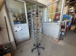 Drehbarer Katalogständer mit 40 A4 Fächern, H:160cm