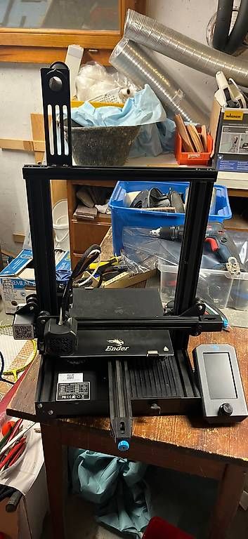 Imprimante 3D: Creality Ender-3 V2 3D-Drucker  Top-Zustand – D'occasion à Zeiningen par rot_2xls