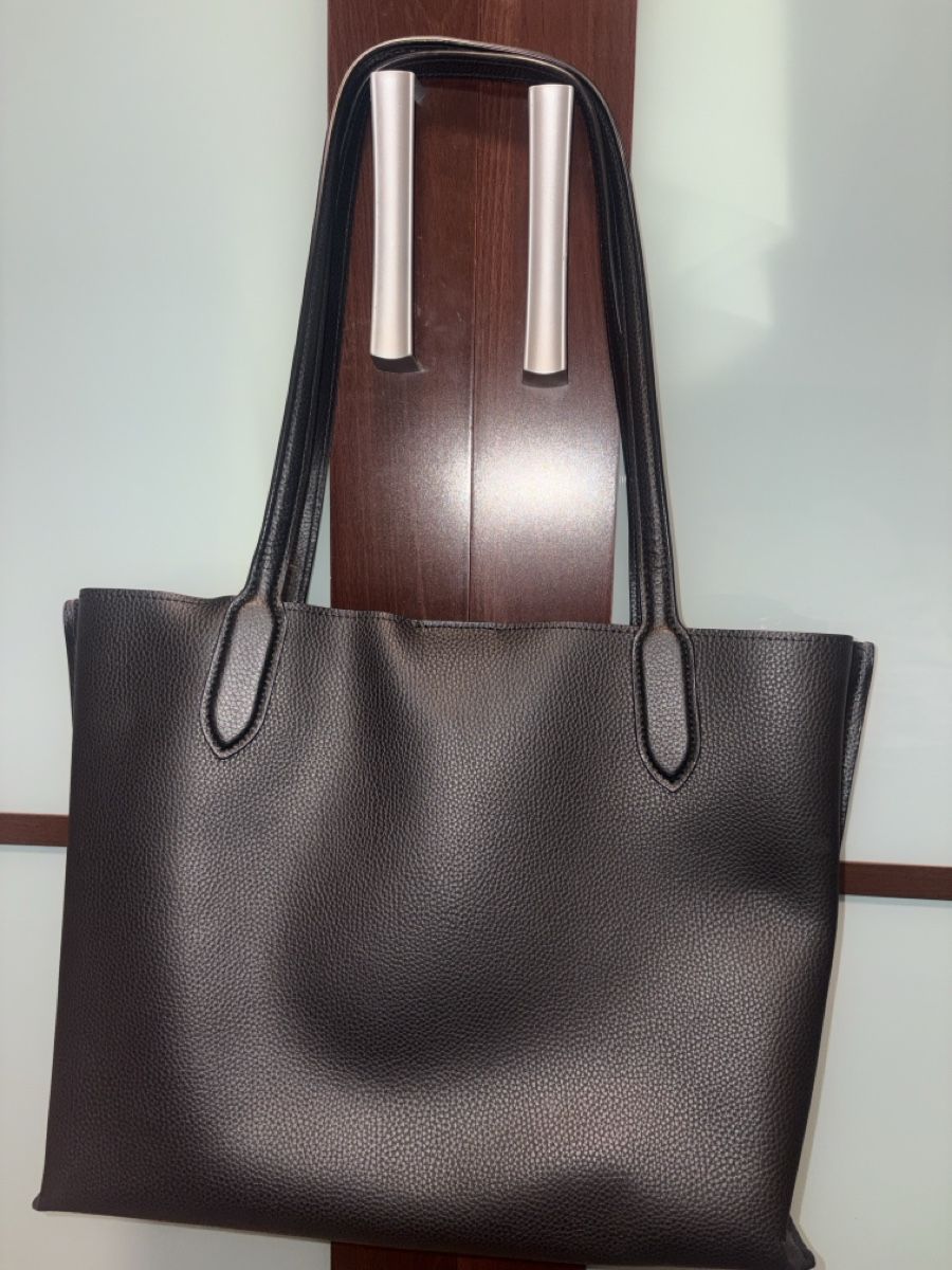 Coach Taschen für Damen: Willow Tote Bag - Handtasche black – Gebraucht aus Wetzikon ZH von ela_qh52 2