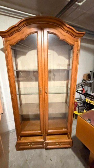 Vetrine: Holzschrank Vitrine – Usato da Rickenbach Sulz venduto da sonerela