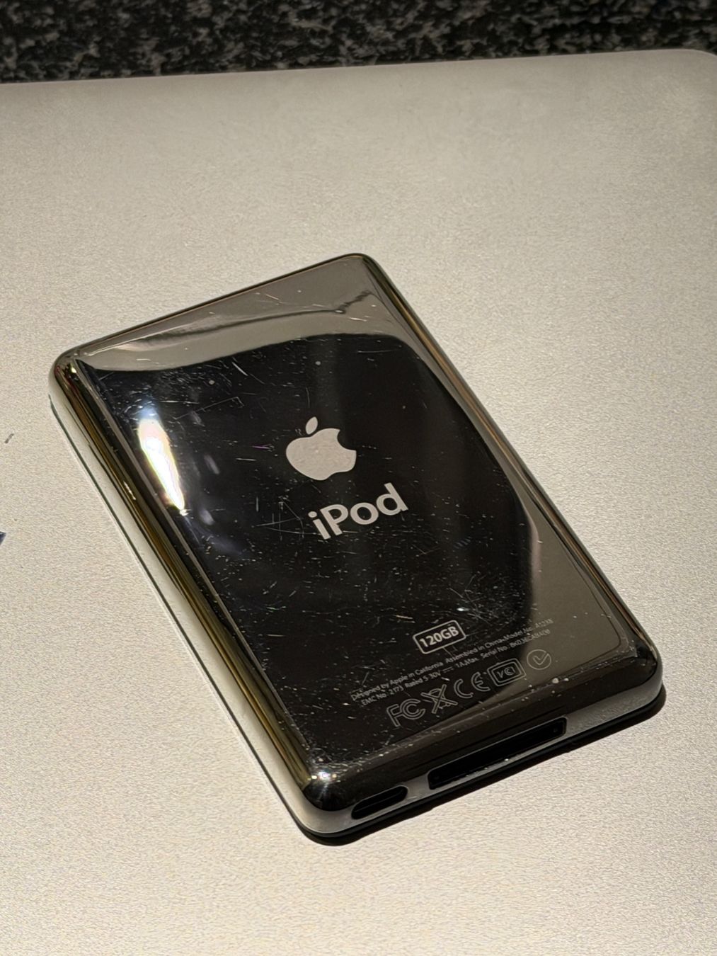 iPod Classic 6.5 gen Space Grey USB-C 128gb 3000mAh Taptic (Gebraucht ...