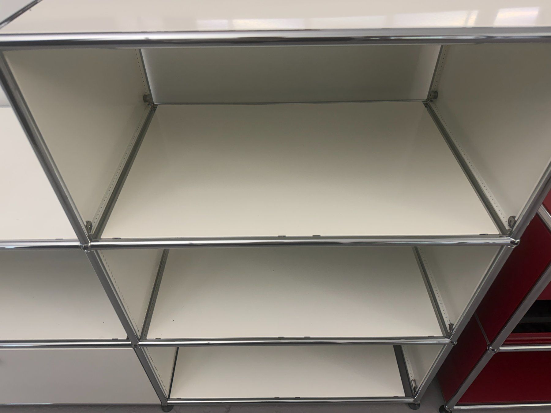 USM Cassettiere: USM Haller Sideboard - Regal weiss – Usato da Pfäffikon SZ venduto da xevo_Networks 2