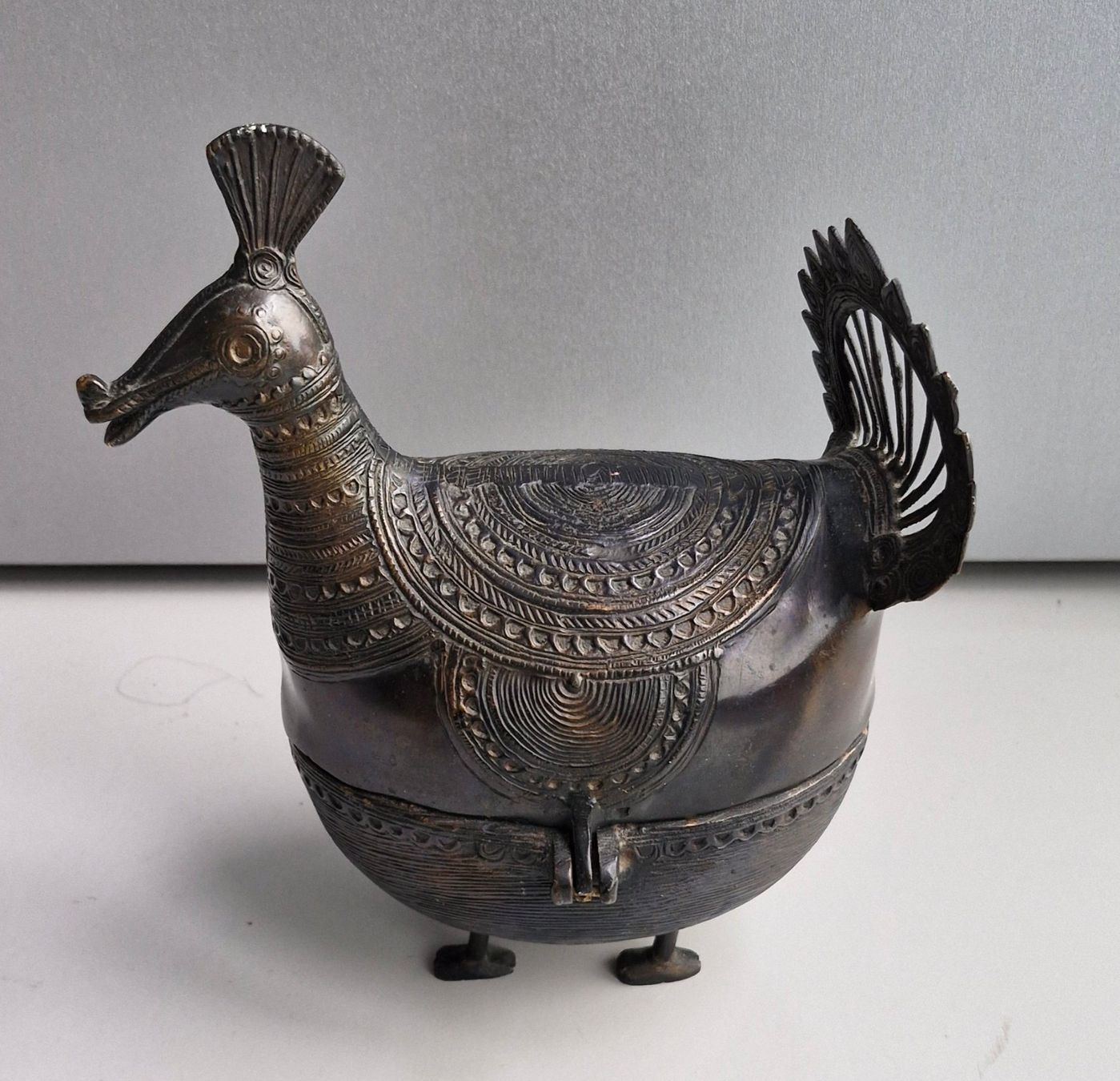 Statuette: Betelnuss Dose Pfau Antik – Usato da Kreuzlingen venduto da Stefan77