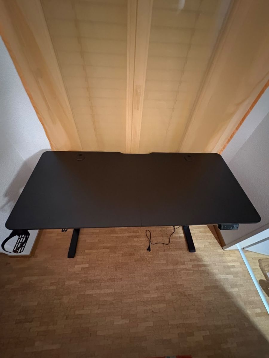 Scrivanie: Schreibtisch verstellbar – Usato da Strengelbach venduto da Mirjam1022 1