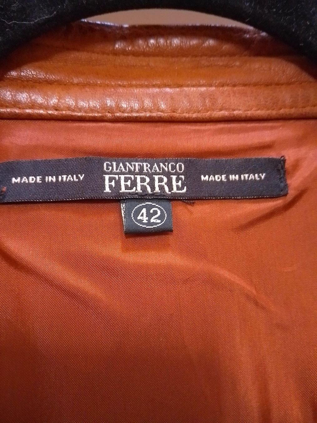Gianfranco Ferre Giacche: Gianfranco Ferre Leder Jacke Vintage, Grösse 38 – Usato da Gilly venduto da sil_c5qj 9