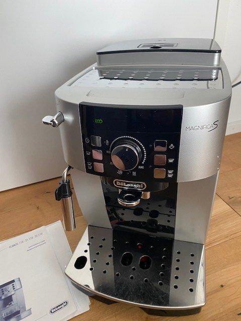 De'Longhi Macchine per caffè & Macchine per espresso: De'Longhi Magnifica S – Usato da Niederhasli venduto da Tigerproduct 2