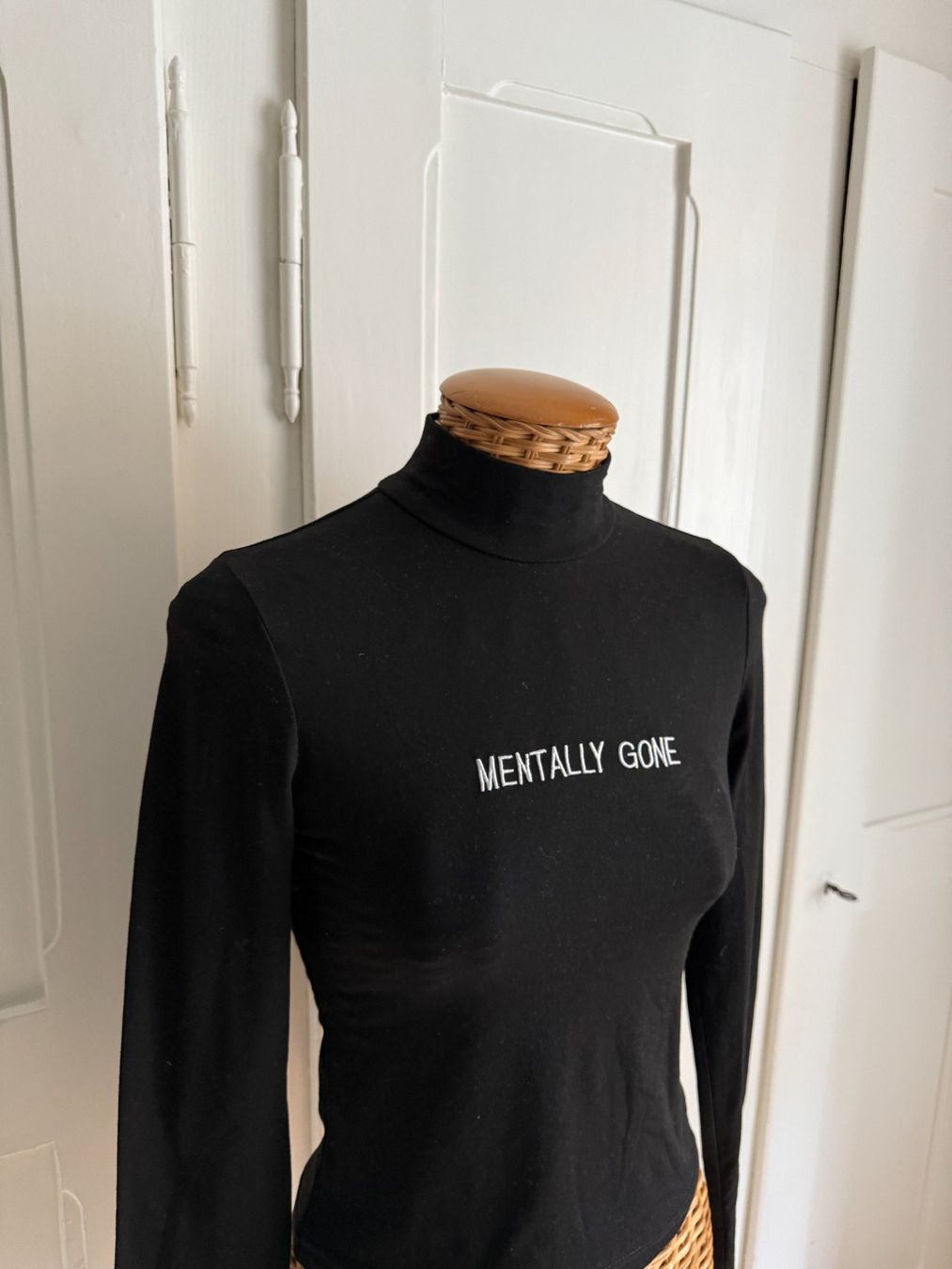 Shein T-shirts: Langarmshirt schwarz "Mentally Gone" XS – D'occasion à Zürich par Diazaio 1