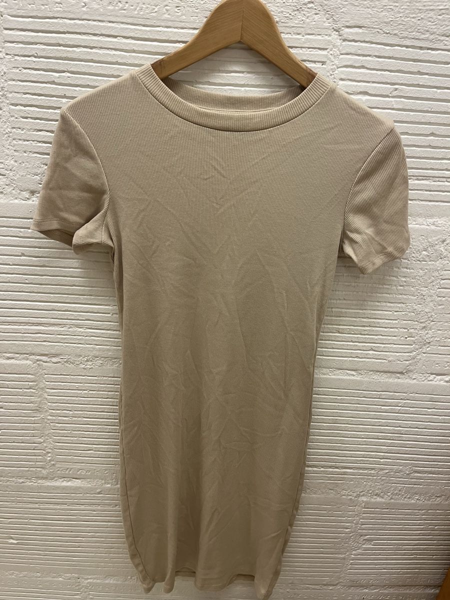 Vestiti: Zara Ripp-Kleid kurzarm beige Gr M – Usato da Meilen venduto da jes_c25c 1