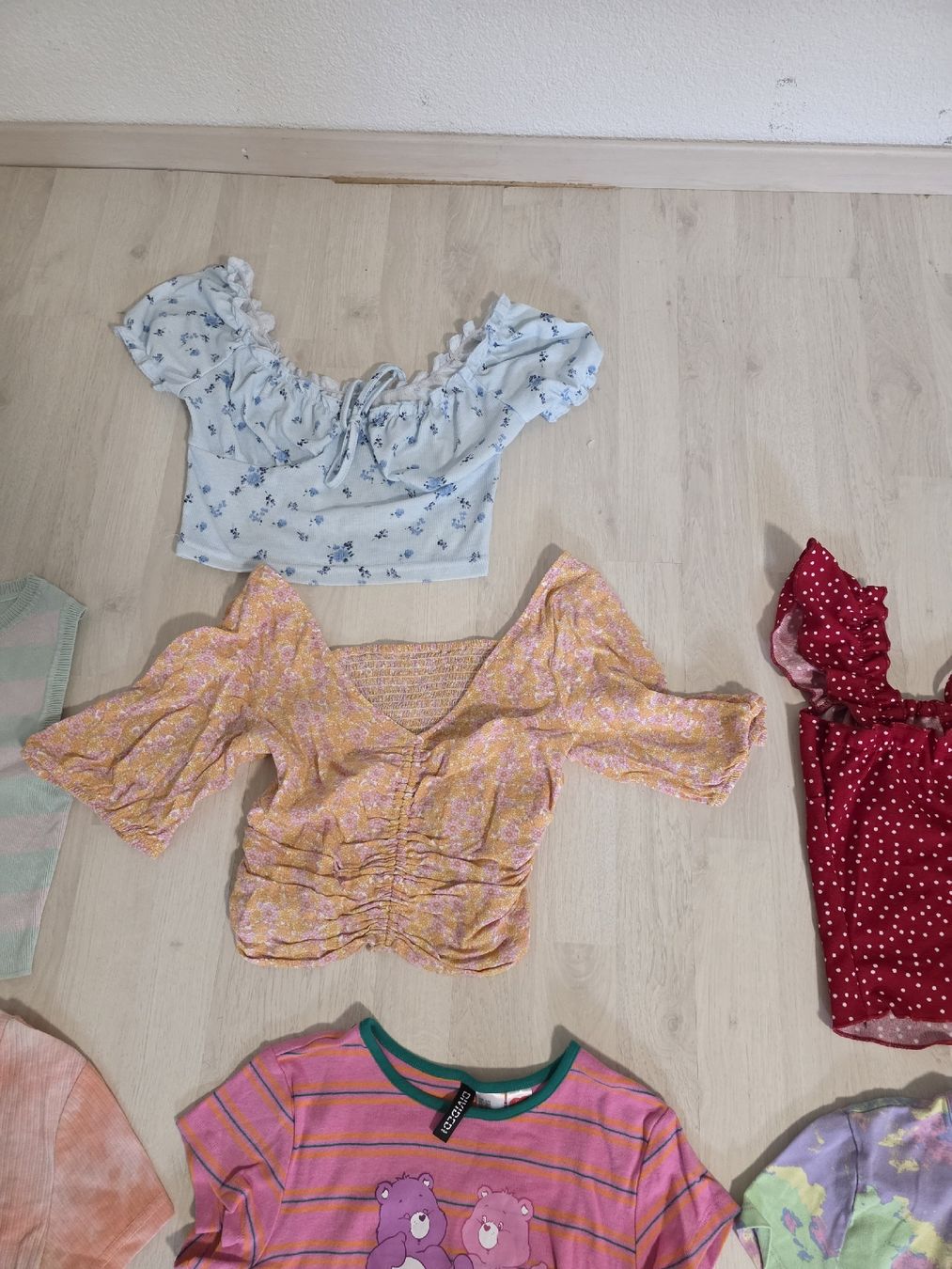 Lotti & Set di vestiti: Mädchen Sommer Oberteile - Kleiderpaket Gr.xs – Usato da Schöftland venduto da Aktion56 4