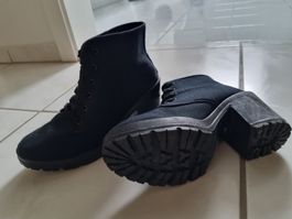 Schwarze Stiefeletten mit Absatz, Grösse 38 Nie getragen