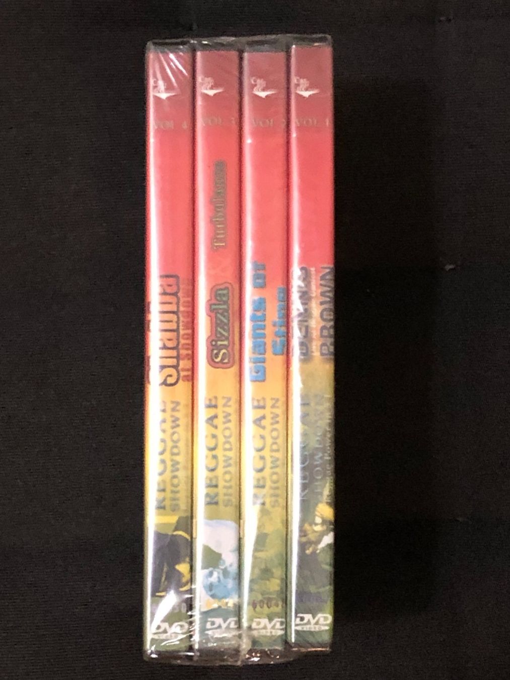 Tutti i DVDs: Reggae Showdown - Vol.1-4, DVD-Set - originalverpackt – Nuovo e nell'imballaggio originale da Niederhasli venduto da thozam 1