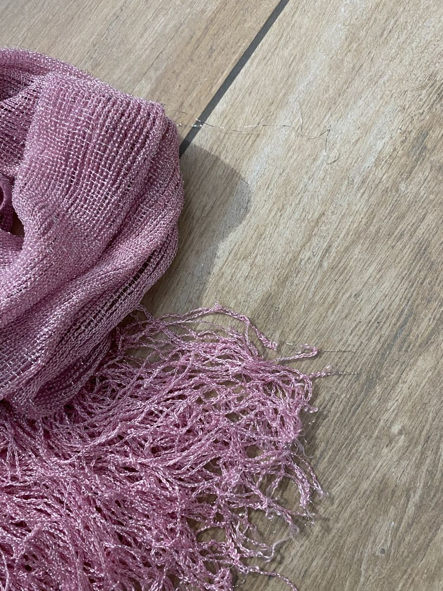 Foulards, Tücher & Schals: Schal Rosa mit silbernem Faden – Gebraucht aus Hausen AG von corinne_g 2