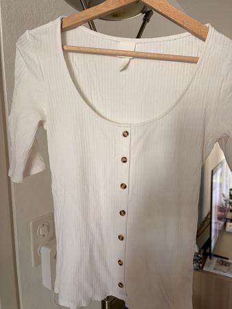 Damen Shirt H&M gerippt mit Knopfleiste weiss Grösse S