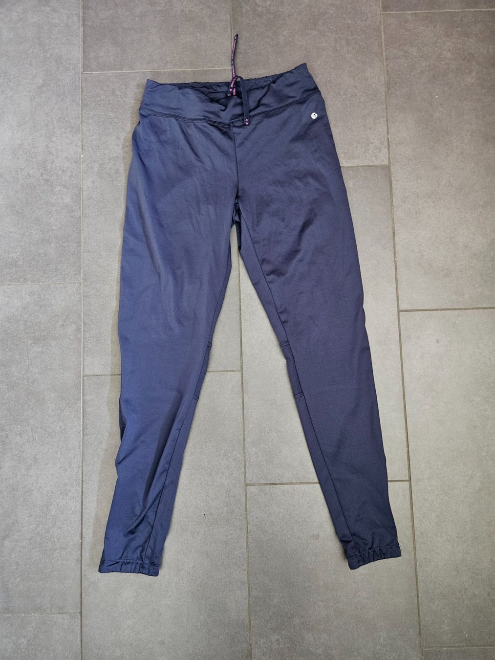 Leggings: Laufhose von Tchibo Active Essentials – Nuovo (secondo la descrizione) da Boswil venduto da Goorlie