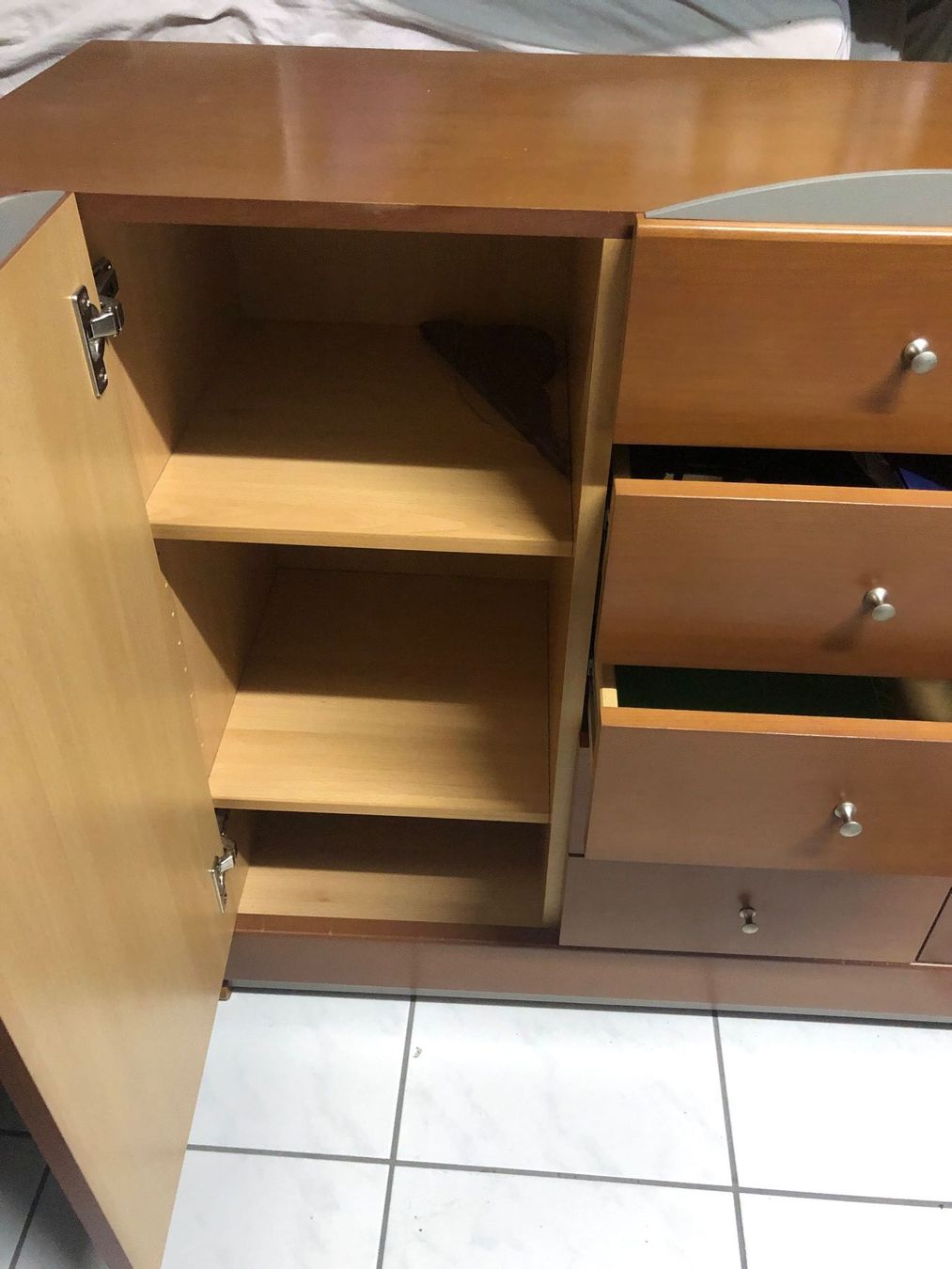 Commodes: massive commode/ meuble Pfister – D'occasion à Stettlen par maj_wf67 1