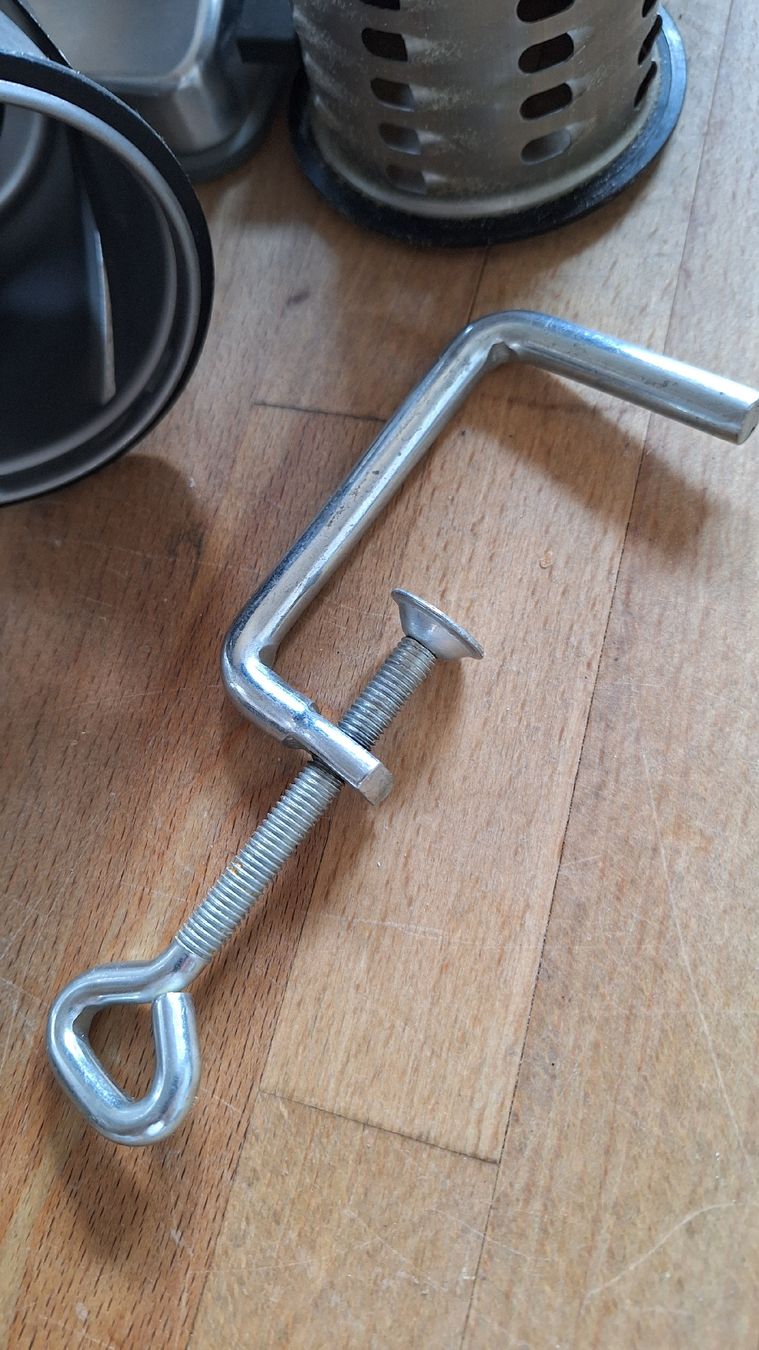 Zyliss Appareils de cuisine: Zyliss Raffel mit 4 Einsätzen – D'occasion à Bönigen par saft195619 3
