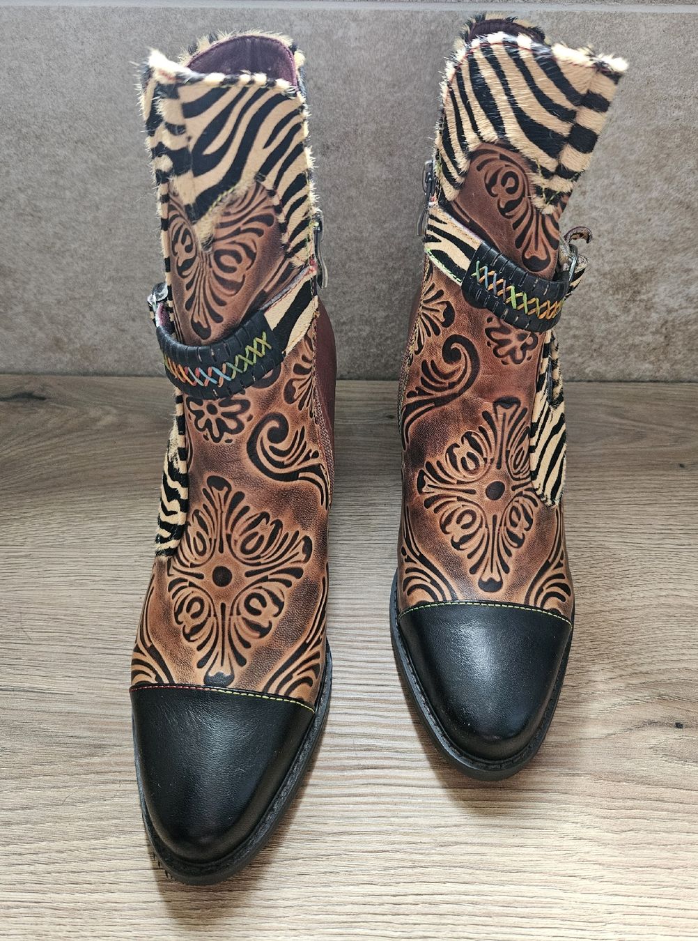 Scarpe da donna: Stiefeletten Gr. 40 - Spendenaktion – Nuovo (secondo la descrizione) da Unterkulm venduto da Beljasch 1