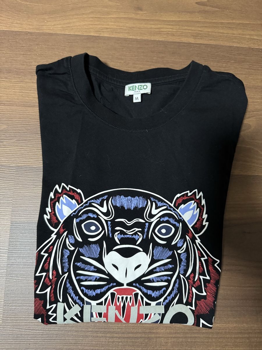 Kenzo T-shirt: KENZO - T-Shirt  – Nuovo (secondo la descrizione) da Hausen am Albis venduto da ush