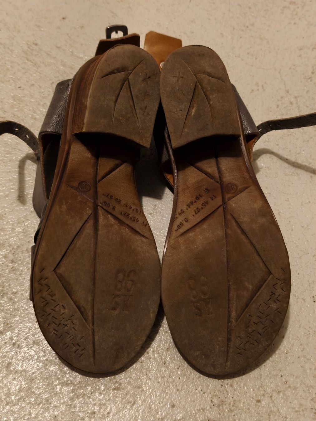 A.S.98 Scarpe da donna: A.s. 98 Sandale Leder Gr. 39 grau – Usato da Berg TG venduto da Persefona 3