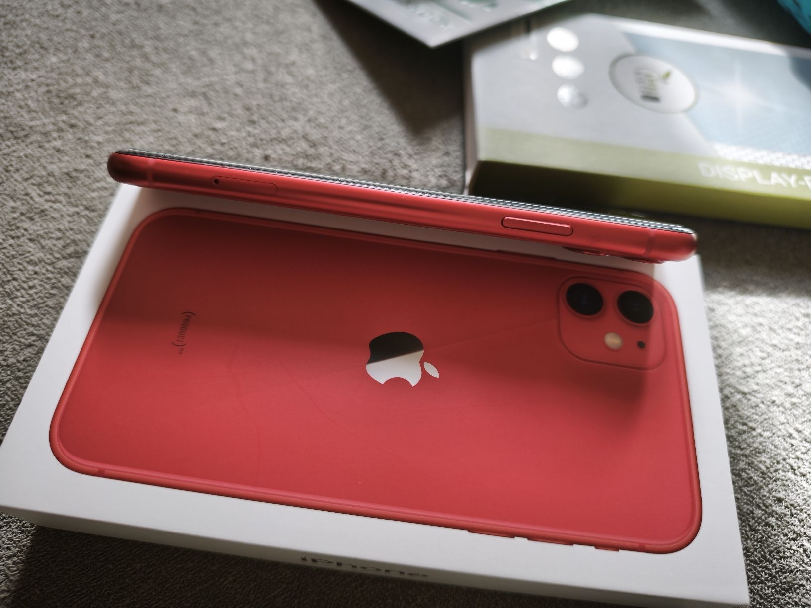 Apple Telefoni cellulari / Smartphones: iPhone 11 256 GB Product Red – Usato da Zeglingen venduto da Vanillacoke 6