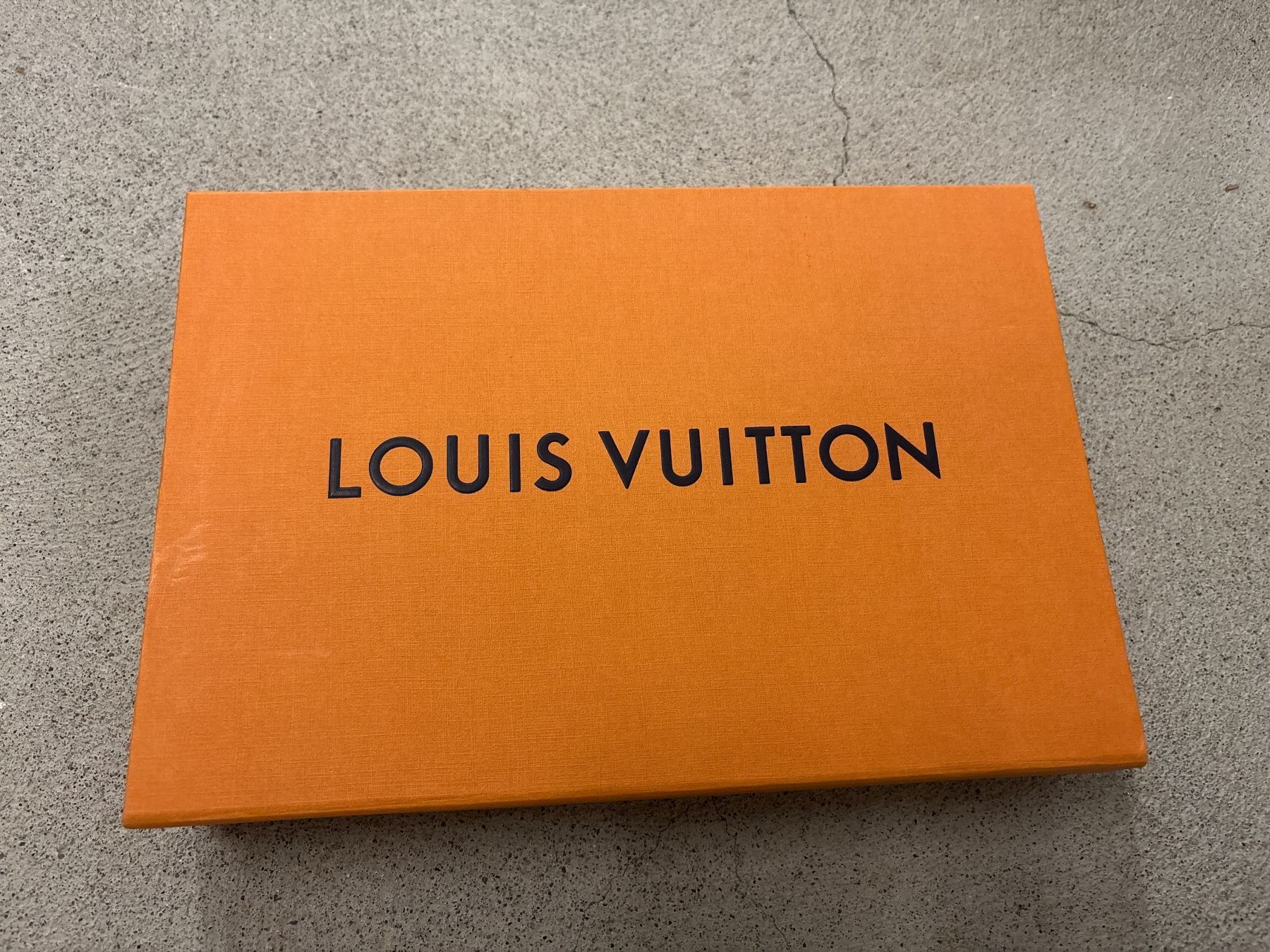 Louis Vuitton Sonstige Dekorationen & Accessoires: LOUIS VUITTON Karton original Verpackung 30x20 cm – Neu und originalverpackt aus Zürich von ame_ds56