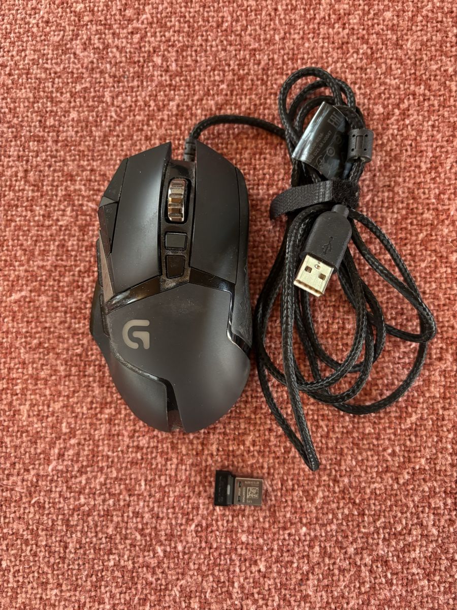 Logitech Souris: Souris Logitech G502 – D'occasion à Tramelan par crevette72