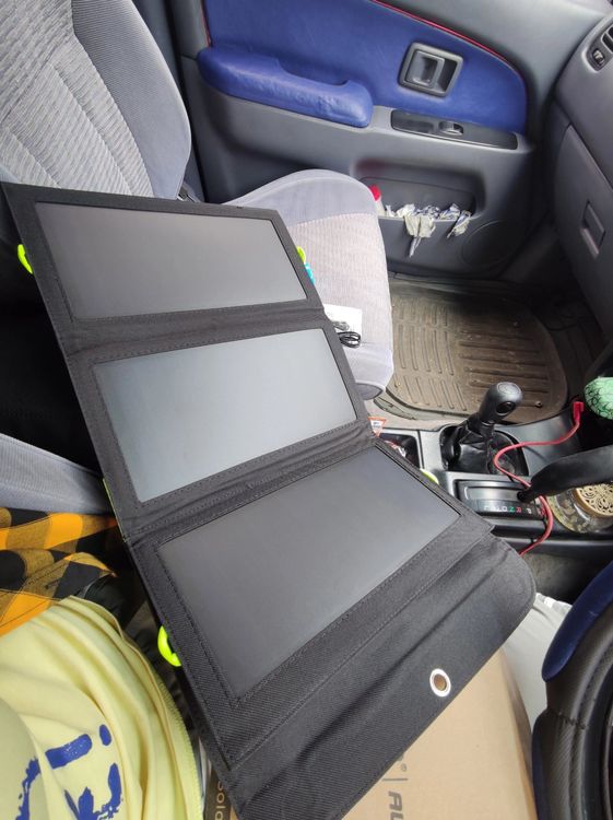 Dispositivi a energia solare: 📌 Solar-Ladege mit PowerBank 10000mAh – Nuovo e nell'imballaggio originale da Wittenbach venduto da ChinaSeidenstrasse 6