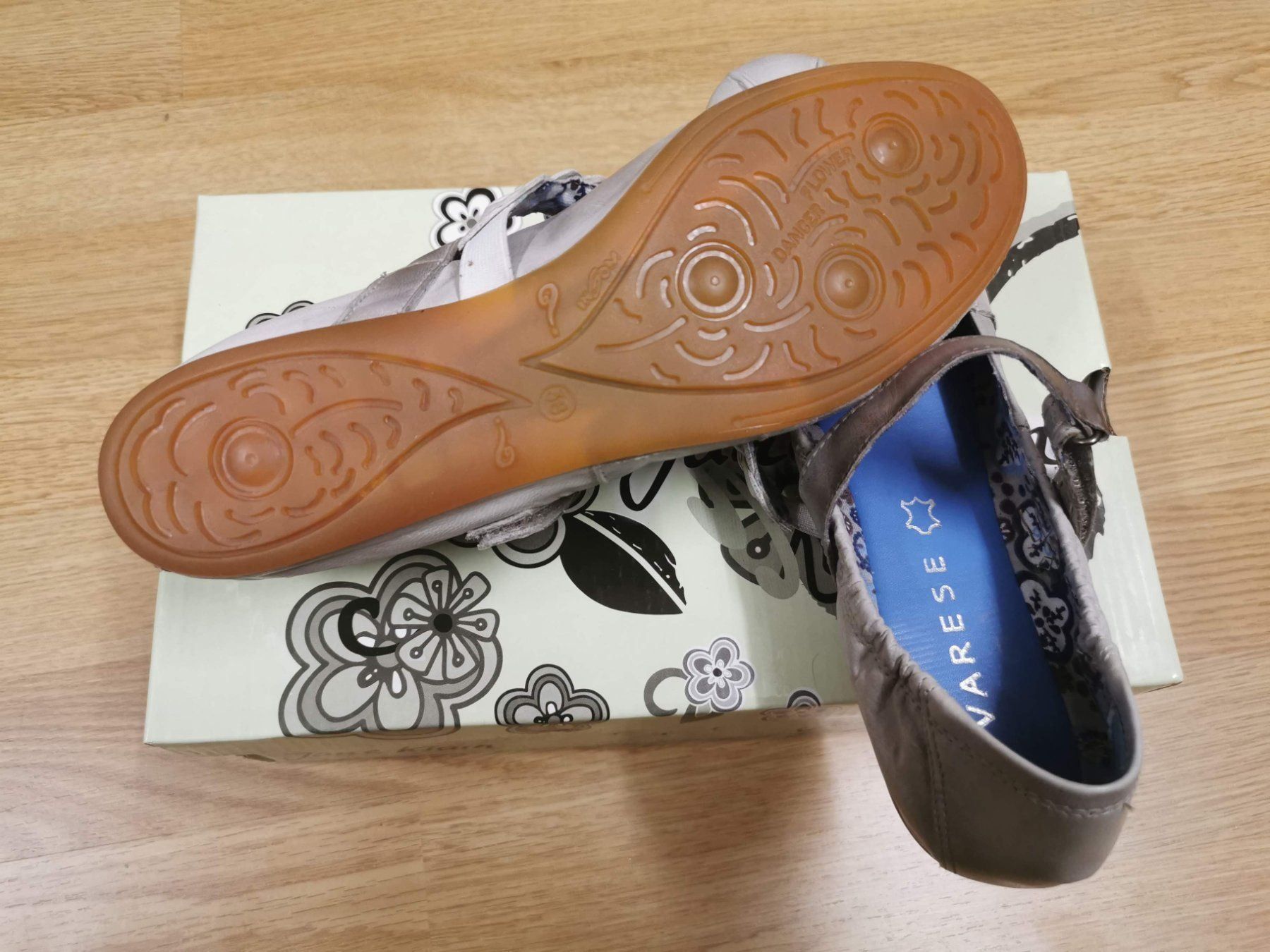 Scarpe da donna: Neue Damenschuhe – Nuovo e nell'imballaggio originale da Spiegel b. Bern venduto da JeromeG9 2