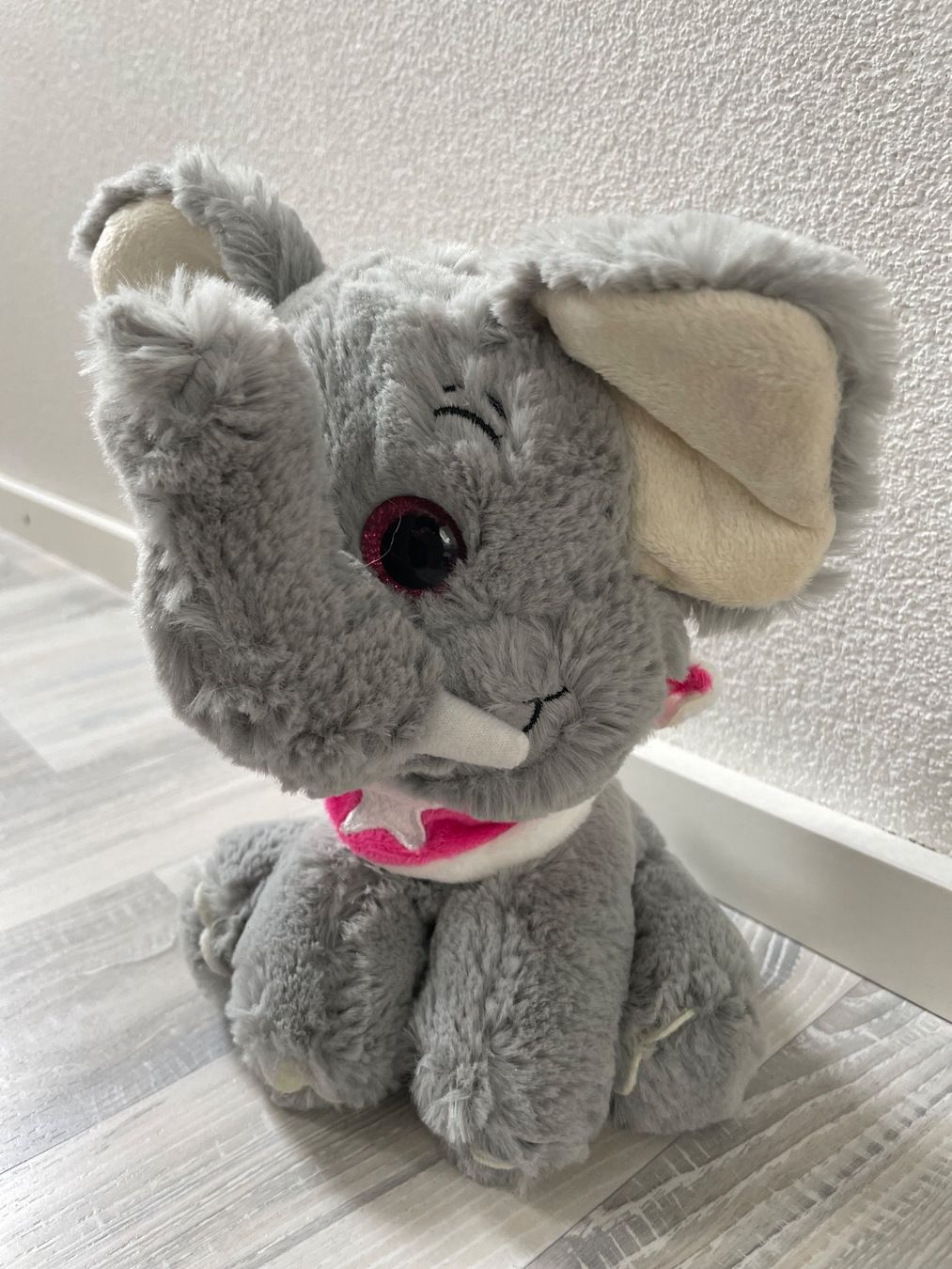 Spielzeuge: Plüschtier Elefant – Gebraucht aus Hellikon von  1