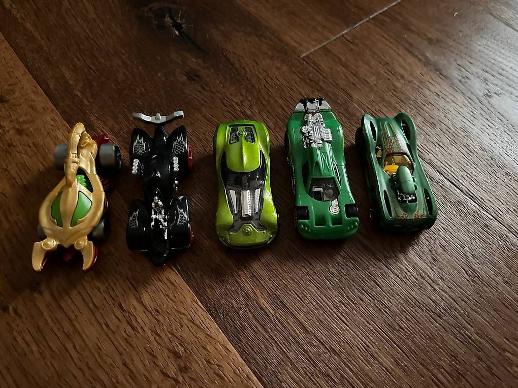 Giocattoli: Hot Wheel Autos, 5 Stück  – Usato da Mühlethurnen venduto da JackyCindy