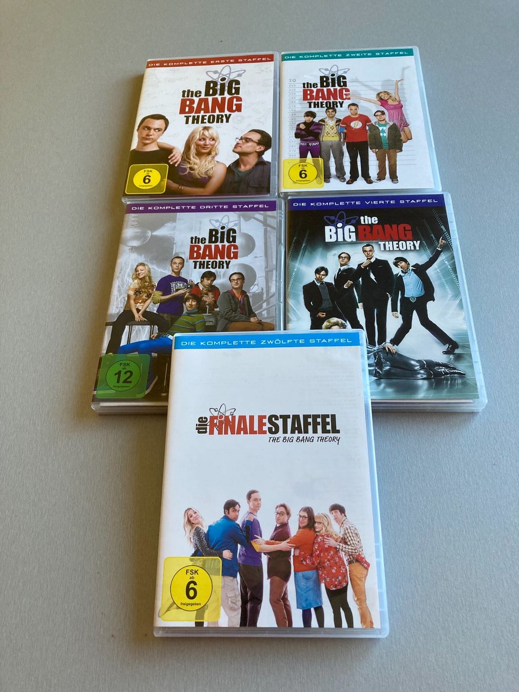 Tutti i DVDs: Big Bang Theory - 5 DVD-Boxen – Nuovo (secondo la descrizione) da Wald ZH venduto da Liedermacher 1