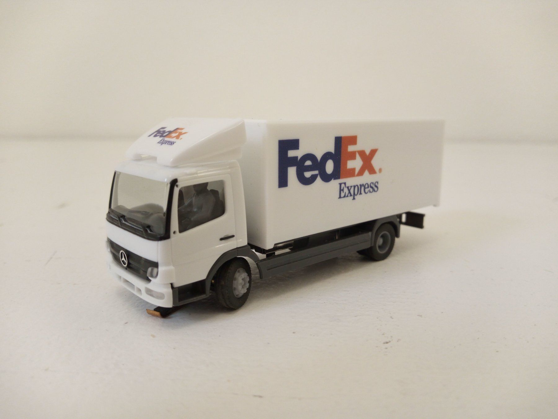 Modellini d'auto: Faller Car System Lastwagen Mercedes Atego FedEx – Usato da Arlesheim venduto da intrain.ch
