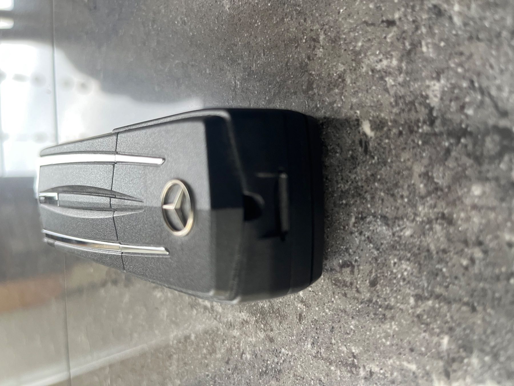 Telefoni: Altes Mercedes Autotelefon – Usato da Eggenwil venduto da Therealsigi 2