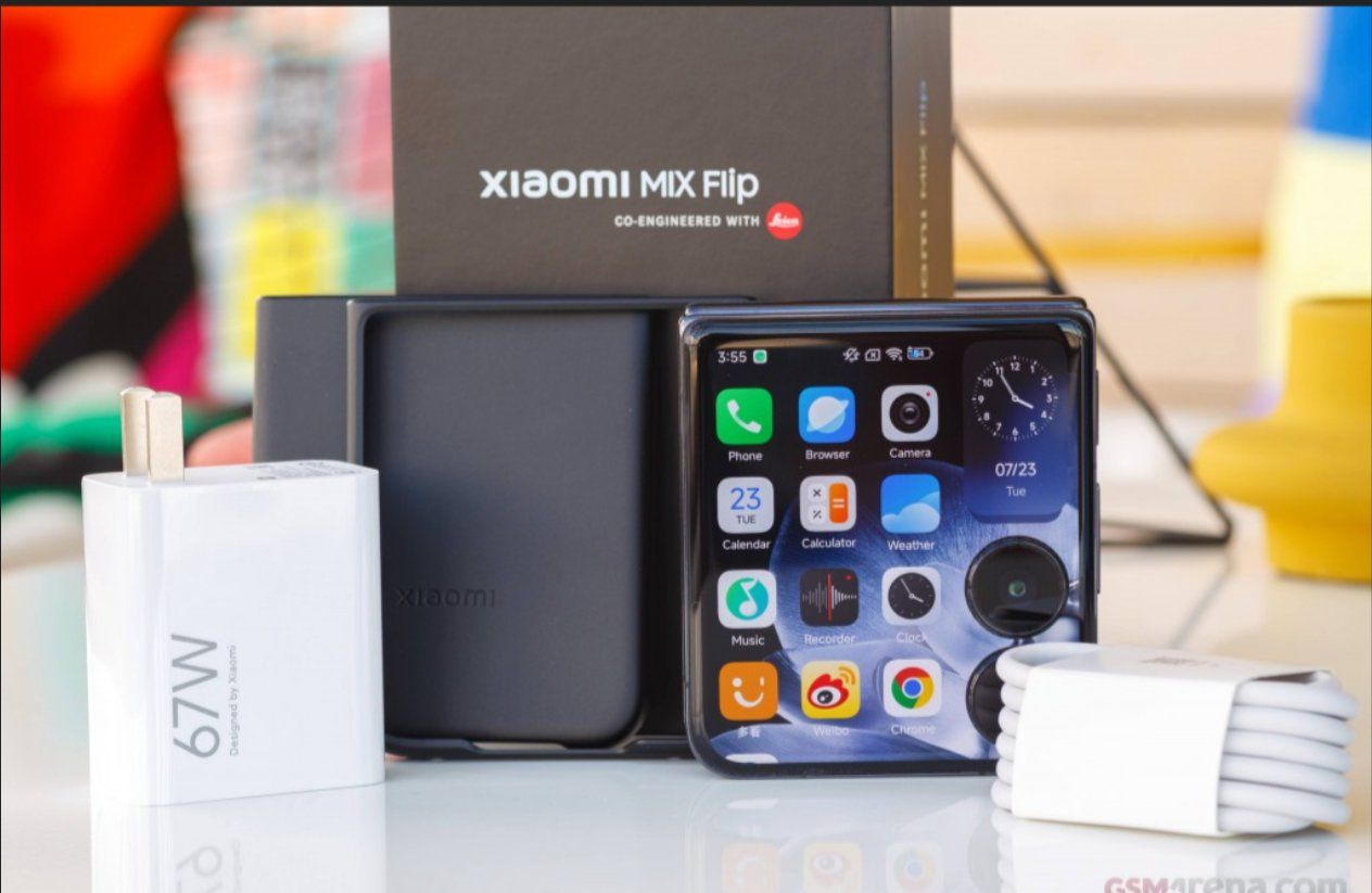 Xiaomi Telefoni cellulari / Smartphones: Xiaomi Mix Flip Global Edition – Nuovo (secondo la descrizione) da Roche VD venduto da Eco_sse