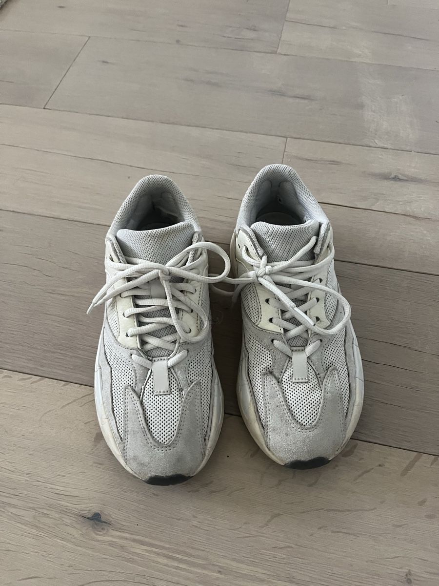 Chaussures hommes: Yeezy sneakers Gr. 39/40 – D'occasion à Zürich par rox_ws8v 1