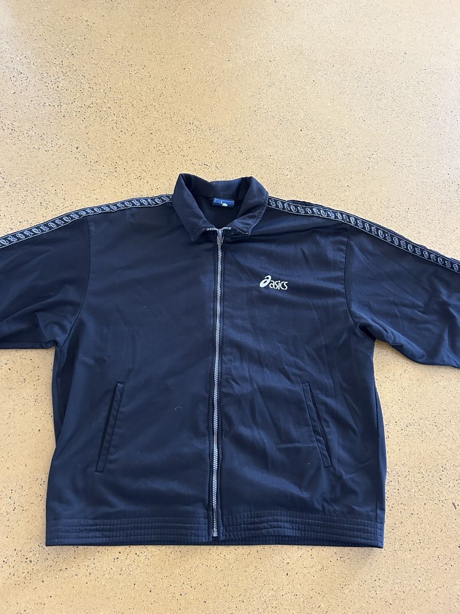 Asics Jacken: Asics Trainingsjacke – Gebraucht aus Winterthur von mic_dx6g
