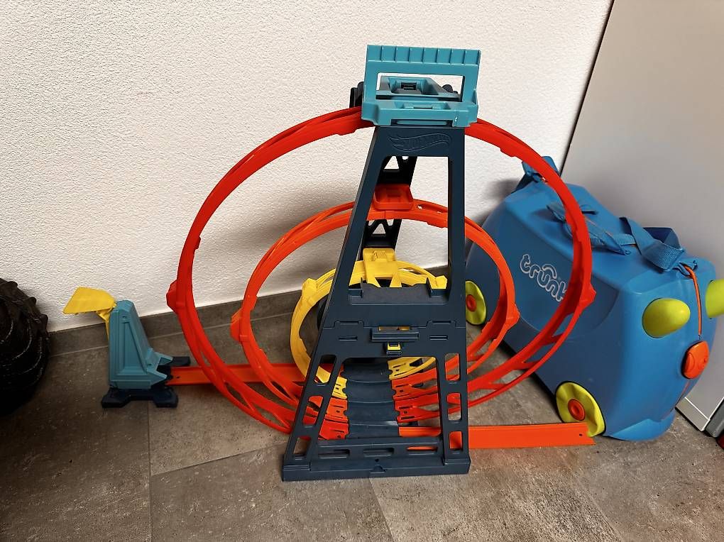 Spielzeuge: Mega Looping HOTWEELS – Gebraucht aus Gordevio von nin_57b5
