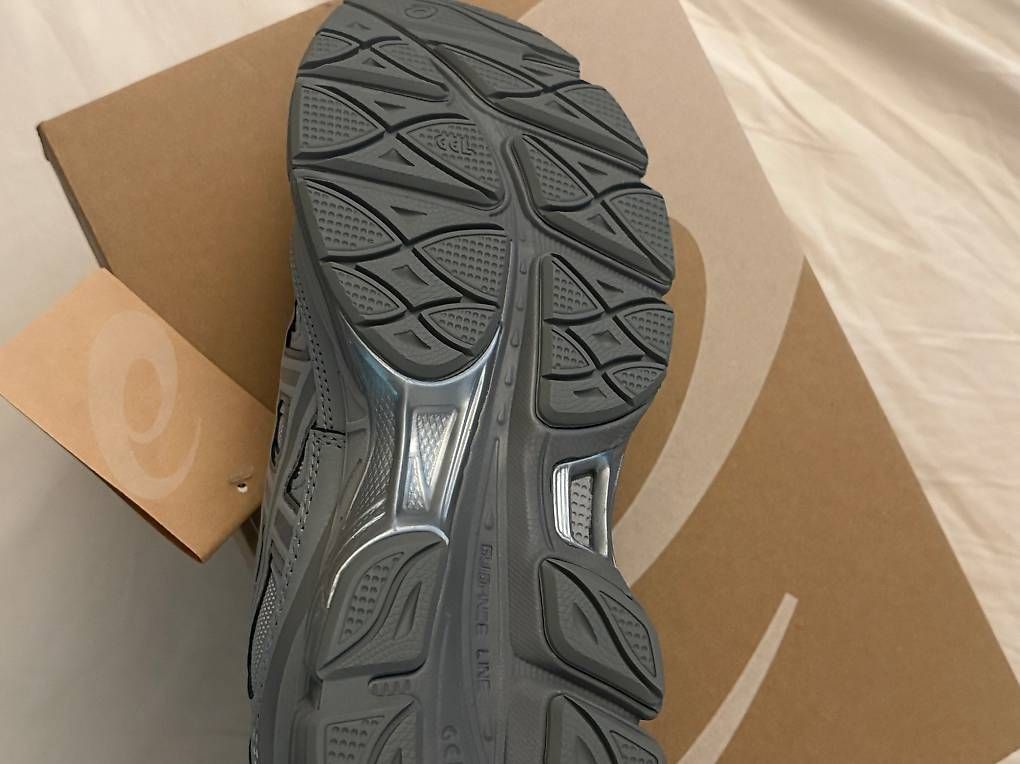 Damenschuhe: ASICS Sneaker Damen Gr. 41   Neu – Gebraucht aus Winterthur von hndrxxoxo 1
