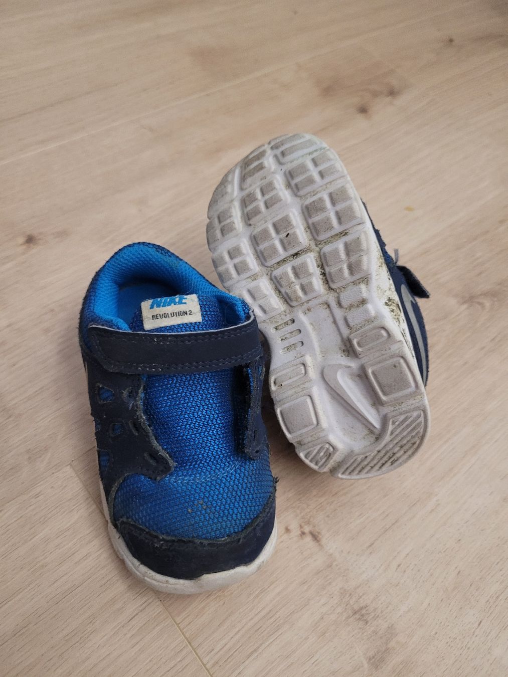 Scarpe per ragazzi: schuhe nike Grösse 22 – Usato da Lupsingen venduto da sta_wgg5 6