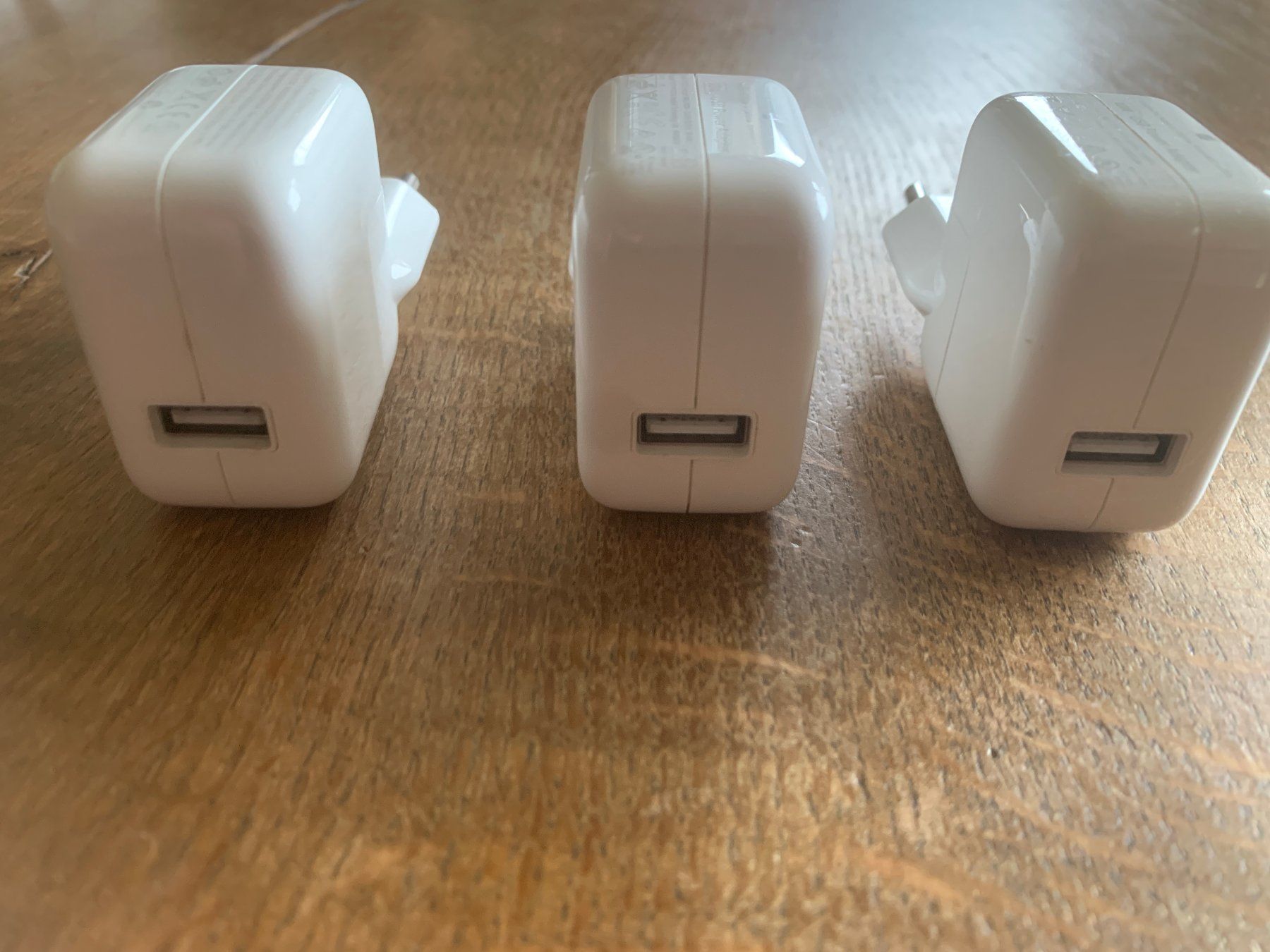 Apple Caricabatterie: Chargeur 10W USB Apple original – Usato da Chardonne venduto da 245308 2