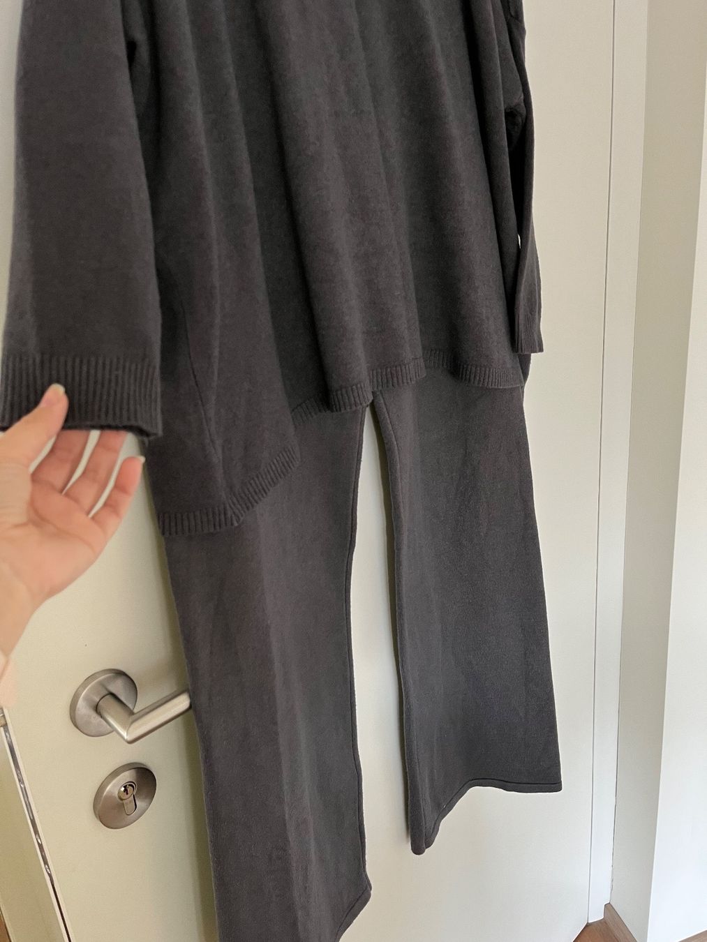 Maglioni & Felpe: Einteiler (Hose & Pullover), Gr. L/XL – Usato da Triesen venduto da atos87 1