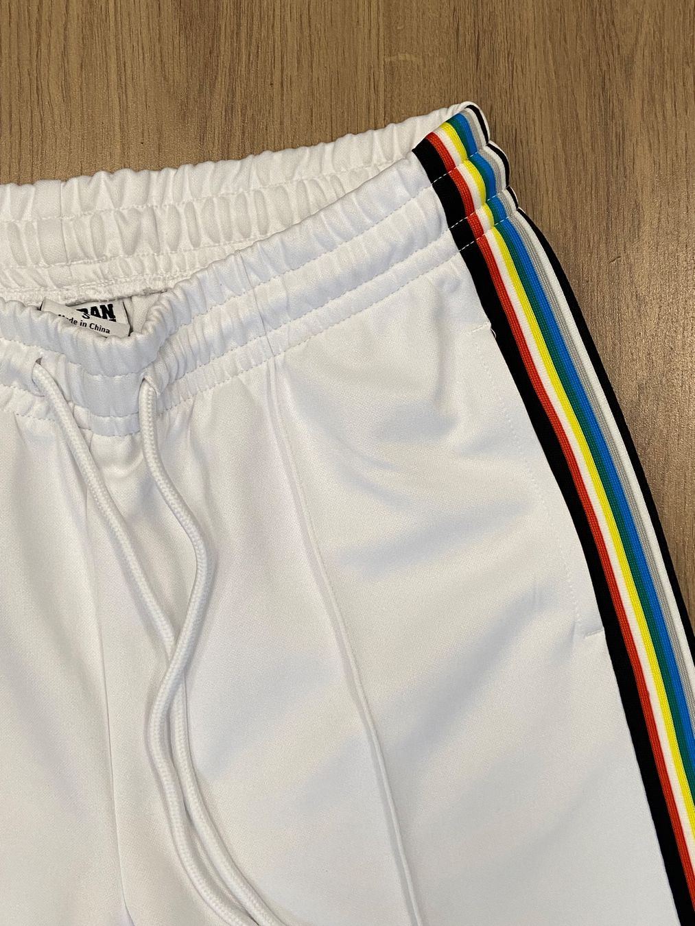 Pantaloni: Trainerhose- weiss/farbig - Gr. S - Urban Classics – Nuovo (secondo la descrizione) da Brügg BE venduto da rutschimedizin 1