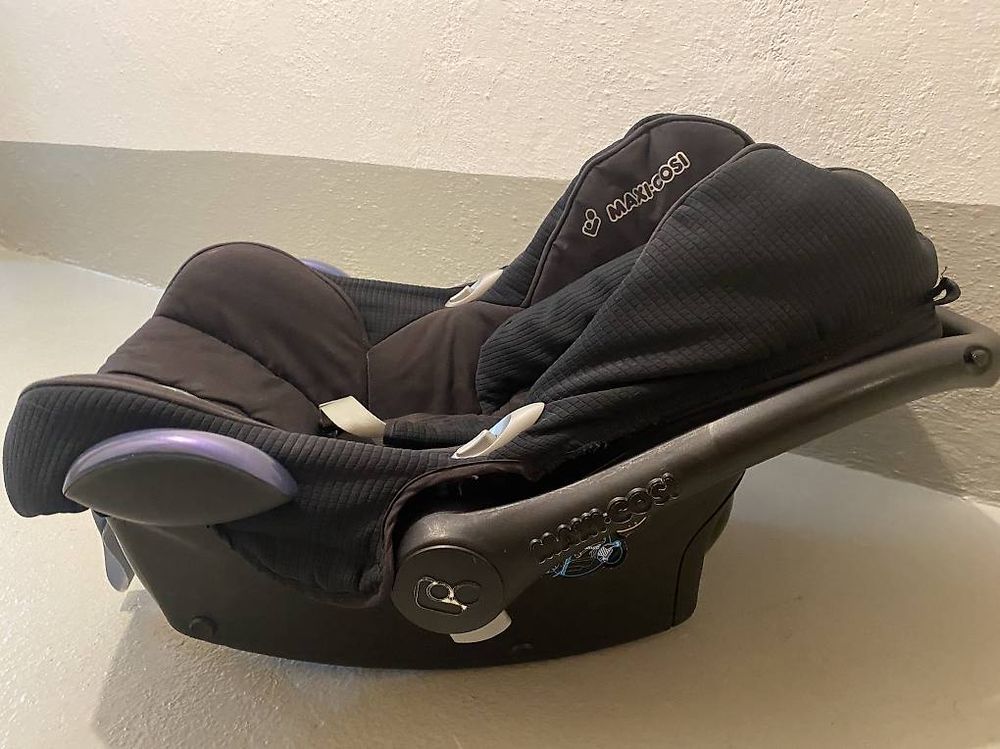 Sièges auto: Maxi cosi Babyschale Kindersitz  – D'occasion à Zürich par yueluescher 1