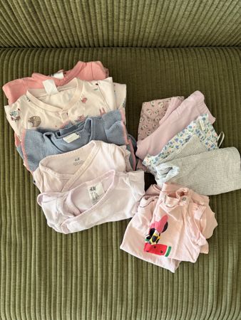 Lot de vêtements bébé fille H&M taille 68