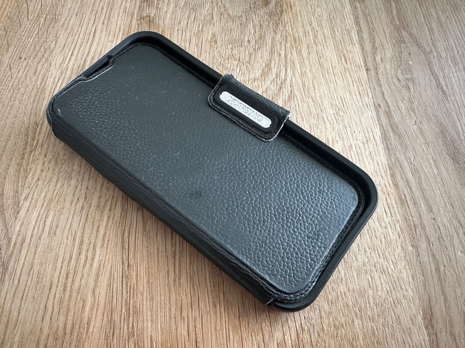 Apple Cover & Protezioni schermo: Otterbox Wallet-Case iPhone 14 Pro – Usato da Baar venduto da renbee