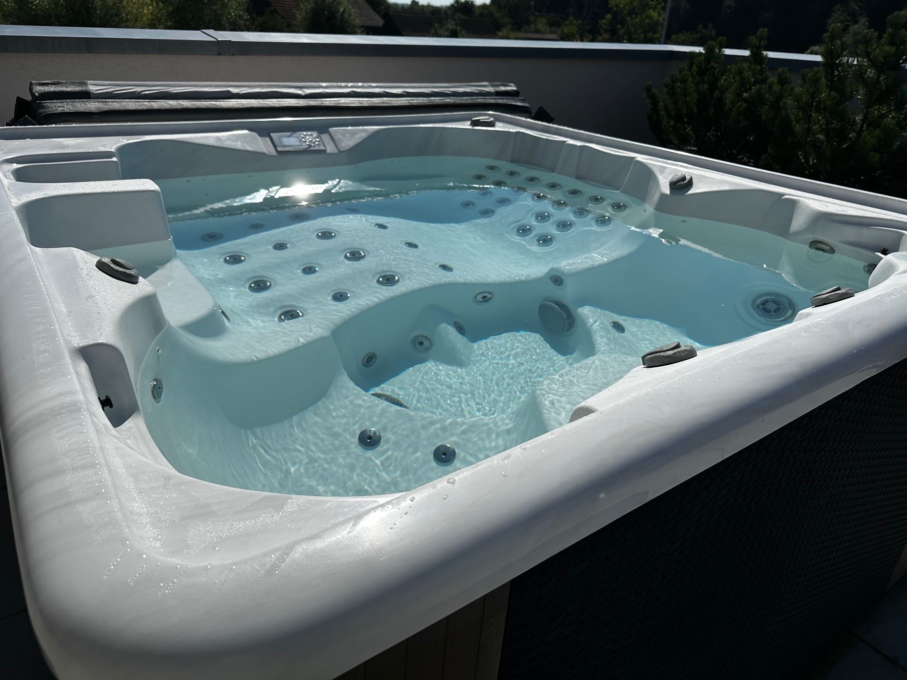 Whirlpool: Whirlpool Royal King – Gebraucht aus Dozwil von