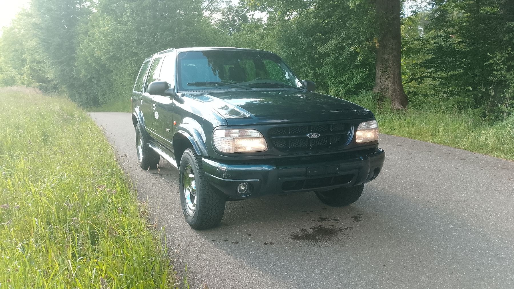 Ford Autos: Ford Explorer 4.0 4x4 Limited, JG 1999 – Gebraucht aus Eschenbach SG von sternen4 5
